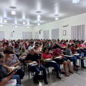 Escola Bíblica inicia com estudo de Jonas no bairro Iririú