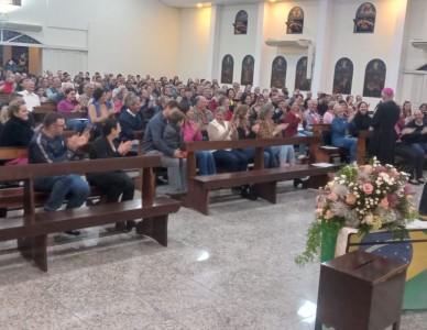 Dom Francisco realiza visita pastoral na Paróquia Sagrado Coração de Jesus em Pirabeiraba