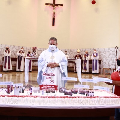 Padre Sebastião comemora 25 anos de ordenação sacerdotal