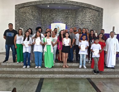 Paróquia do Guanabara realiza Batismo dos catecúmenos