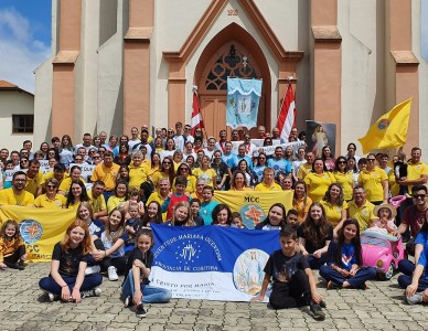 Paróquia Nossa Senhora da Medalha Milagrosa participa de desfile pelos 104 anos de Itaiópolis